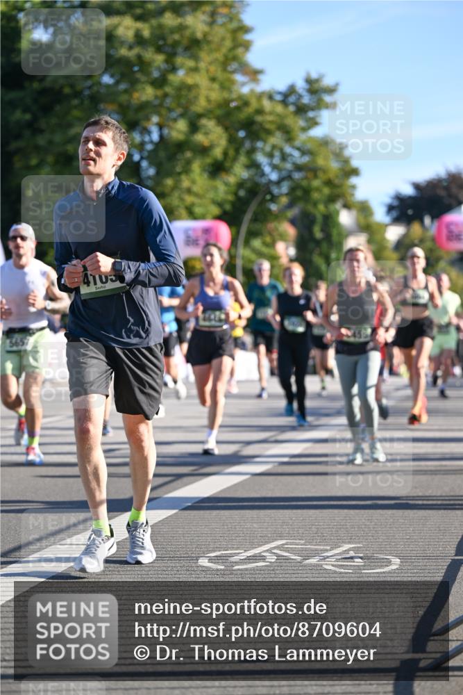 07.09.2025 - BARMER Alsterlauf Dr. Thomas Lammeyer http://msf.ph/oto/8709604 07.09.2025 09:34:08 Laufen 3657, 4105 meine-sportfotos.de