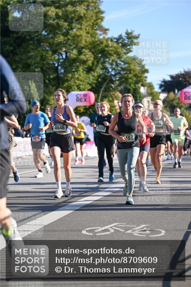 07.09.2025 - BARMER Alsterlauf Dr. Thomas Lammeyer http://msf.ph/oto/8709609 07.09.2025 09:34:09 Laufen 4646, 2924, 3078, 56, 19, 3464, 3016 meine-sportfotos.de