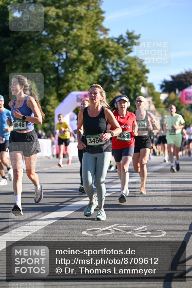 07.09.2025 - BARMER Alsterlauf Dr. Thomas Lammeyer http://msf.ph/oto/8709612 07.09.2025 09:34:10 Laufen 4646, 3456, 4980, 464 meine-sportfotos.de