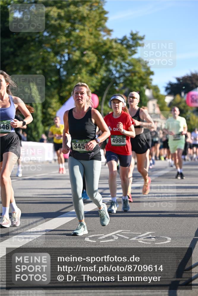 07.09.2025 - BARMER Alsterlauf Dr. Thomas Lammeyer http://msf.ph/oto/8709614 07.09.2025 09:34:10 Laufen 546, 136, 345, 4980 meine-sportfotos.de