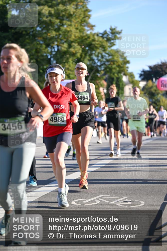 07.09.2025 - BARMER Alsterlauf Dr. Thomas Lammeyer http://msf.ph/oto/8709619 07.09.2025 09:34:11 Laufen 3456, 4980, 3464 meine-sportfotos.de