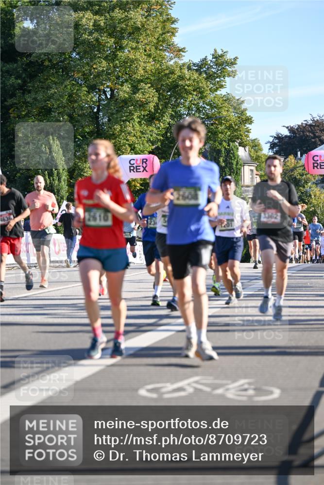 07.09.2025 - BARMER Alsterlauf Dr. Thomas Lammeyer http://msf.ph/oto/8709723 07.09.2025 09:34:29 Laufen 4636, 2610, 1201, 2029, 464, 3362, 033 meine-sportfotos.de