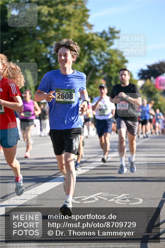 07.09.2025 - BARMER Alsterlauf Dr. Thomas Lammeyer http://msf.ph/oto/8709729 07.09.2025 09:34:30 Laufen 6136, 2608, 1362 meine-sportfotos.de