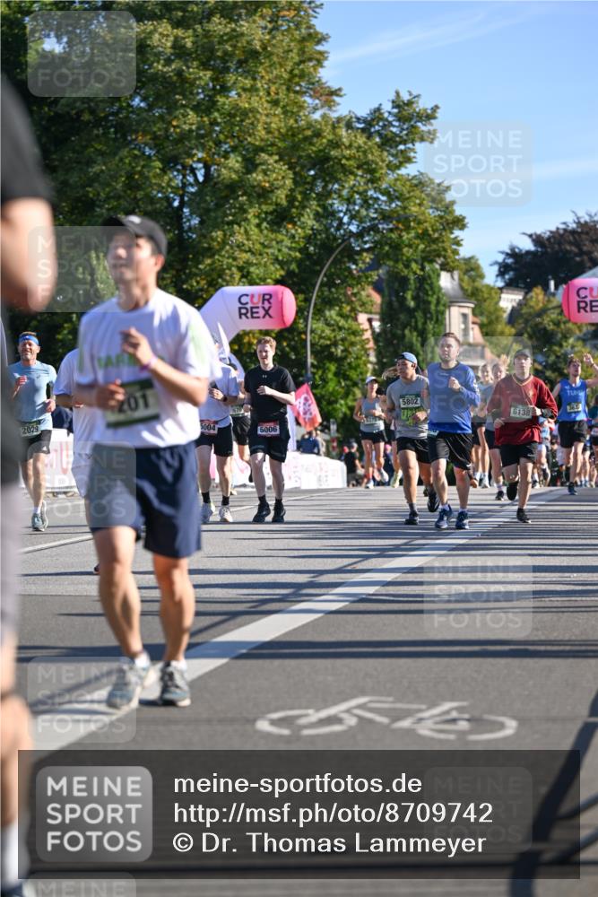 07.09.2025 - BARMER Alsterlauf Dr. Thomas Lammeyer http://msf.ph/oto/8709742 07.09.2025 09:34:32 Laufen 2029, 201, 5004, 5802, 6138, 3629, 5006, 54 meine-sportfotos.de
