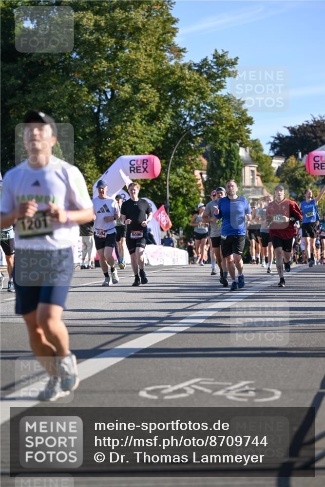 07.09.2025 - BARMER Alsterlauf Dr. Thomas Lammeyer http://msf.ph/oto/8709744 07.09.2025 09:34:32 Laufen 029, 1201, 5004, 5006, 554, 6138, 3622 meine-sportfotos.de