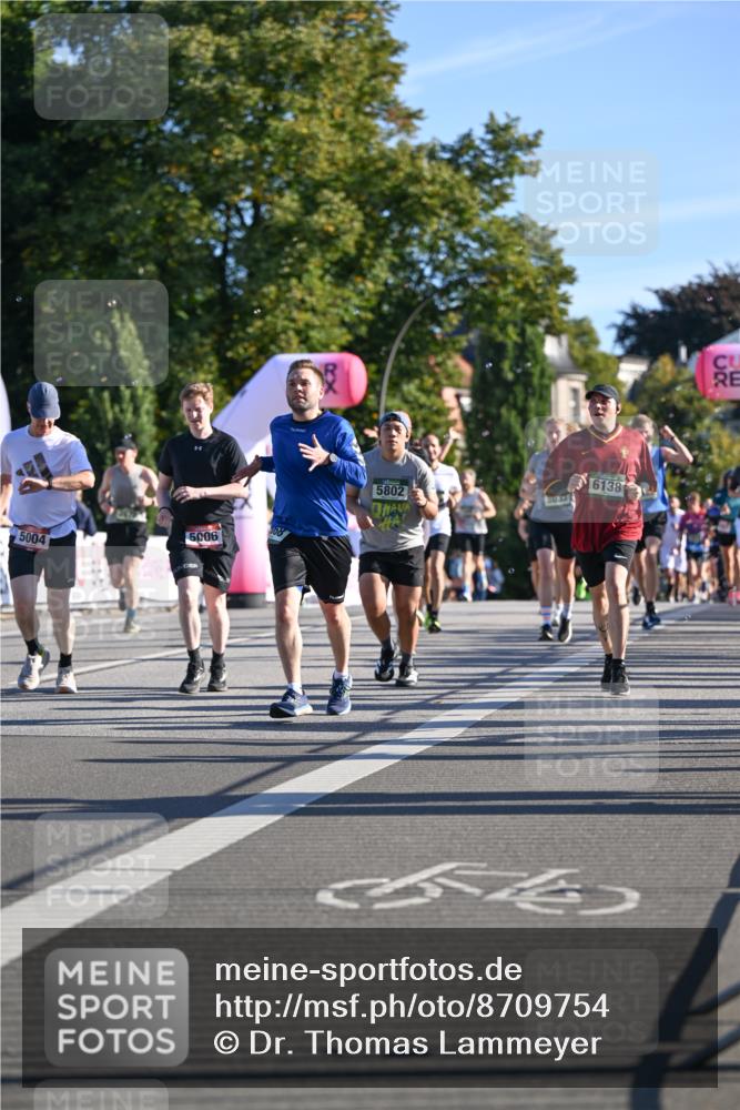07.09.2025 - BARMER Alsterlauf Dr. Thomas Lammeyer http://msf.ph/oto/8709754 07.09.2025 09:34:34 Laufen 5004, 5802, 6138, 8033, 5006 meine-sportfotos.de