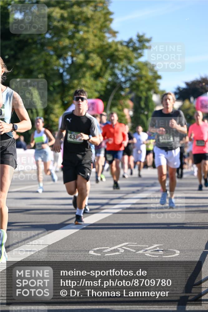 07.09.2025 - BARMER Alsterlauf Dr. Thomas Lammeyer http://msf.ph/oto/8709780 07.09.2025 09:34:40 Laufen 43 meine-sportfotos.de