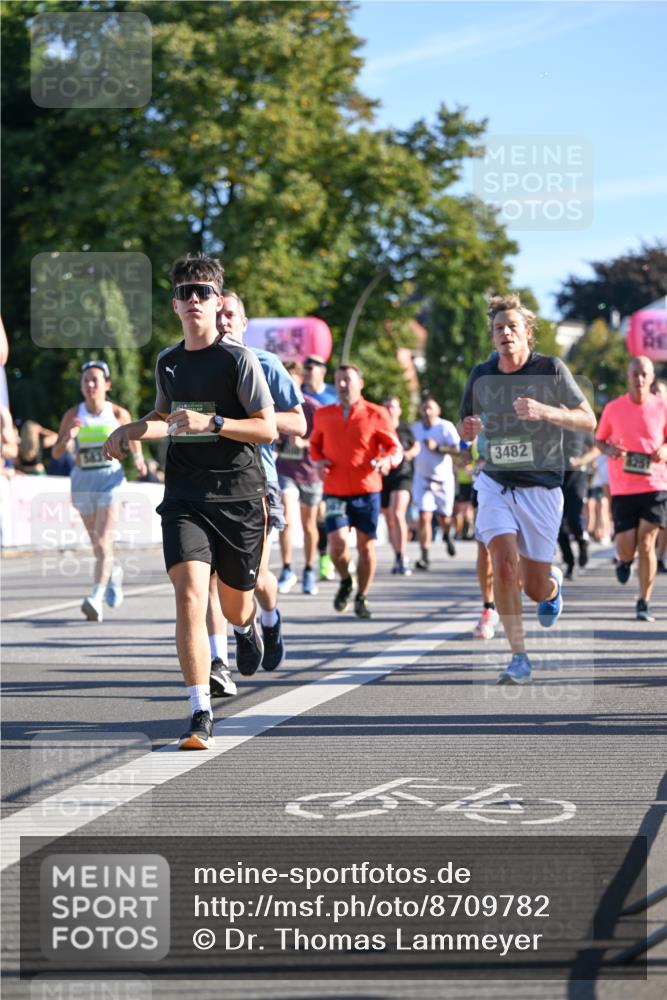 07.09.2025 - BARMER Alsterlauf Dr. Thomas Lammeyer http://msf.ph/oto/8709782 07.09.2025 09:34:41 Laufen 3482, 1251 meine-sportfotos.de