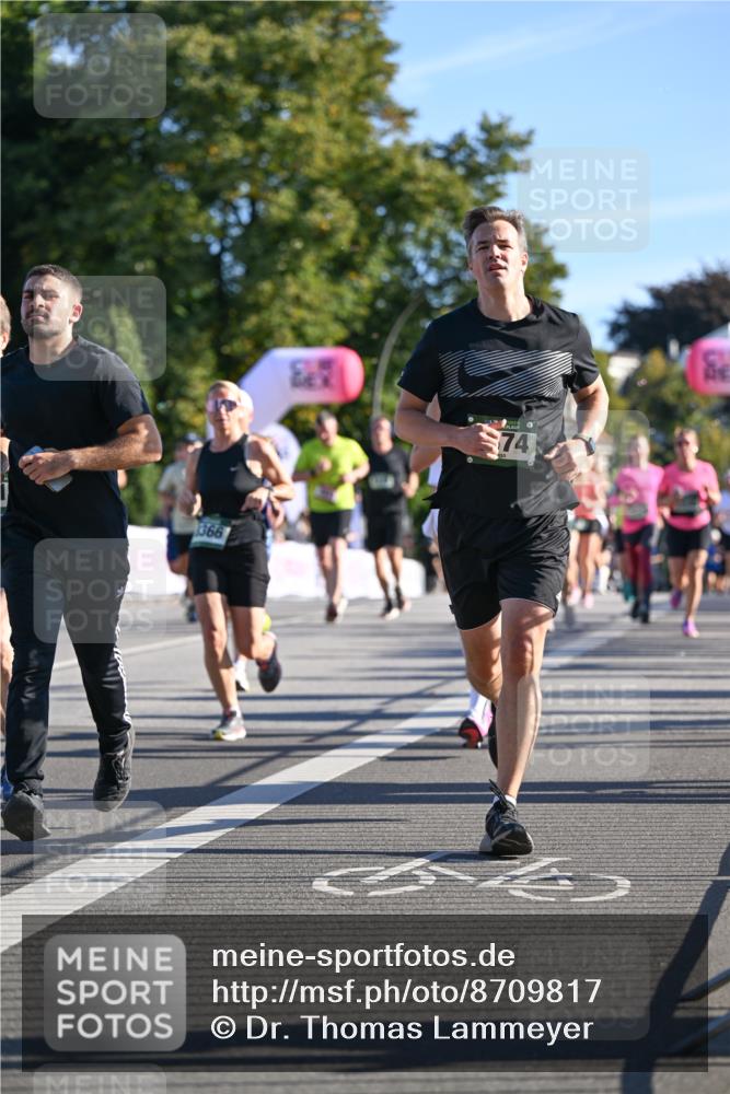 07.09.2025 - BARMER Alsterlauf Dr. Thomas Lammeyer http://msf.ph/oto/8709817 07.09.2025 09:34:46 Laufen 366, 74 meine-sportfotos.de