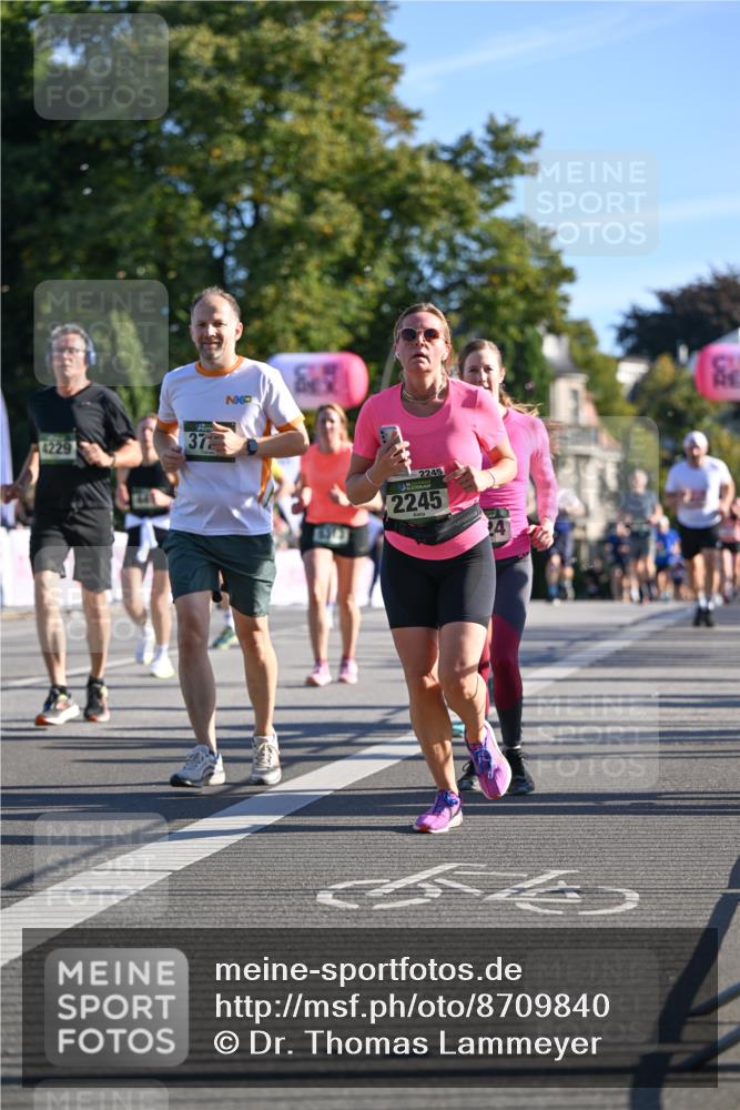 07.09.2025 - BARMER Alsterlauf Dr. Thomas Lammeyer http://msf.ph/oto/8709840 07.09.2025 09:34:51 Laufen 37, 2245, 2245 meine-sportfotos.de