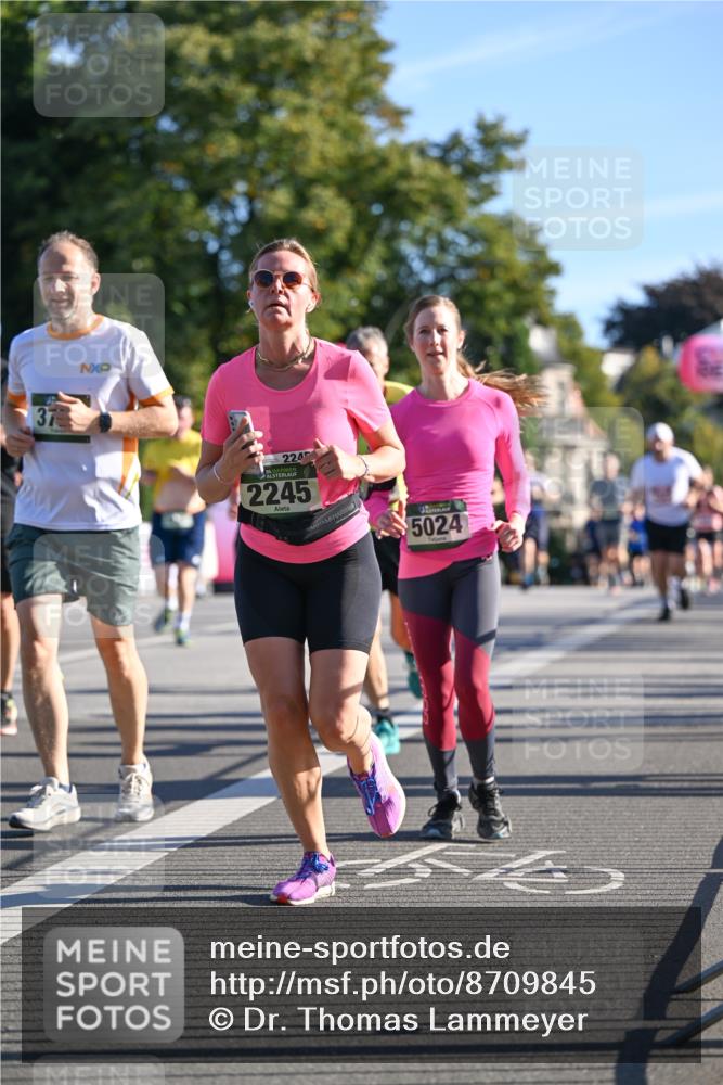 07.09.2025 - BARMER Alsterlauf Dr. Thomas Lammeyer http://msf.ph/oto/8709845 07.09.2025 09:34:51 Laufen 37, 224, 36, 12245, 5024 meine-sportfotos.de