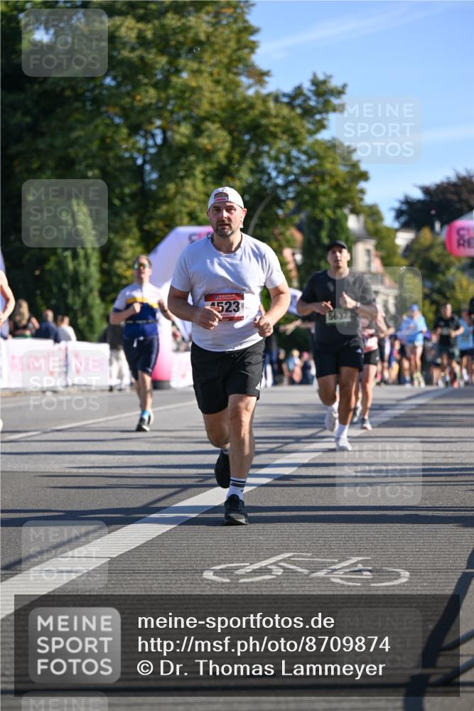 07.09.2025 - BARMER Alsterlauf Dr. Thomas Lammeyer http://msf.ph/oto/8709874 07.09.2025 09:34:57 Laufen 4523, 5637 meine-sportfotos.de