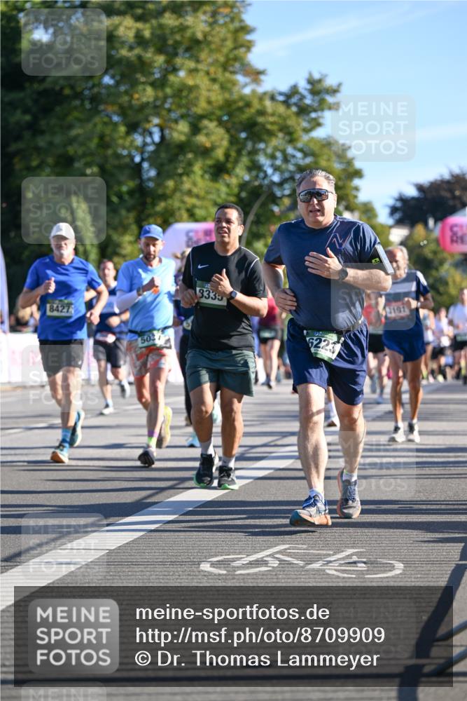 07.09.2025 - BARMER Alsterlauf Dr. Thomas Lammeyer http://msf.ph/oto/8709909 07.09.2025 09:35:06 Laufen 8427, 5037, 9335, 6223, 4, 3191 meine-sportfotos.de