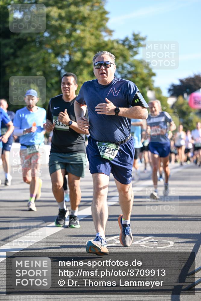 07.09.2025 - BARMER Alsterlauf Dr. Thomas Lammeyer http://msf.ph/oto/8709913 07.09.2025 09:35:06 Laufen 9335, 6223 meine-sportfotos.de