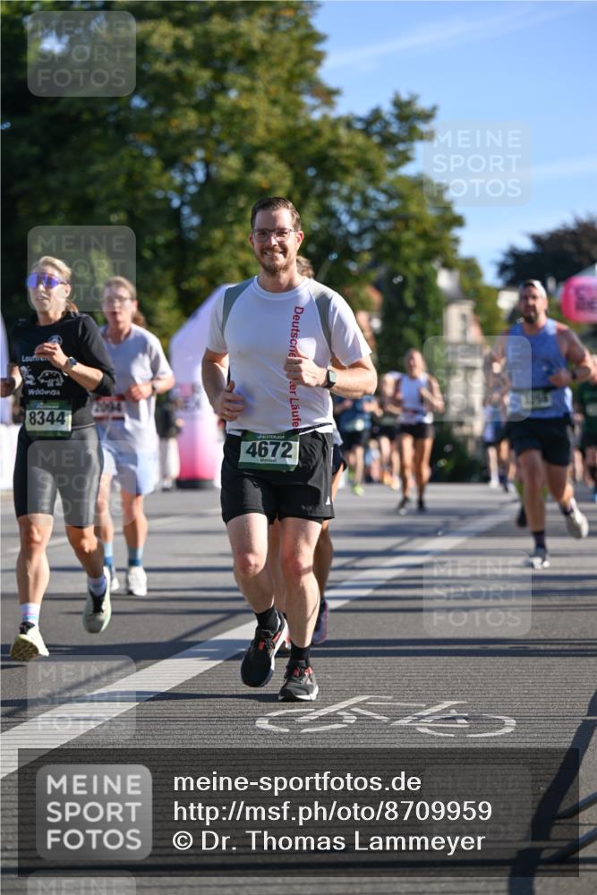07.09.2025 - BARMER Alsterlauf Dr. Thomas Lammeyer http://msf.ph/oto/8709959 07.09.2025 09:35:14 Laufen 8344, 2094, 4672 meine-sportfotos.de
