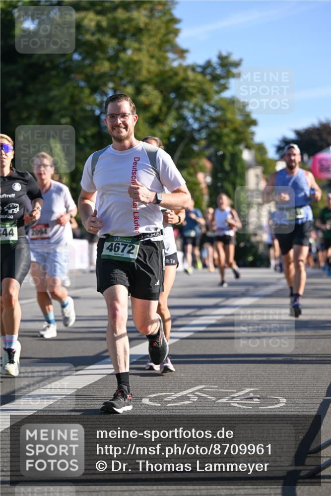 07.09.2025 - BARMER Alsterlauf Dr. Thomas Lammeyer http://msf.ph/oto/8709961 07.09.2025 09:35:14 Laufen 344, 2094, 4672 meine-sportfotos.de