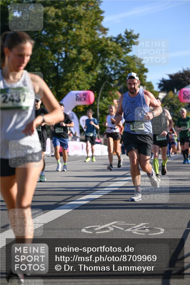 07.09.2025 - BARMER Alsterlauf Dr. Thomas Lammeyer http://msf.ph/oto/8709969 07.09.2025 09:35:15 Laufen 2437, 3259, 3055 meine-sportfotos.de