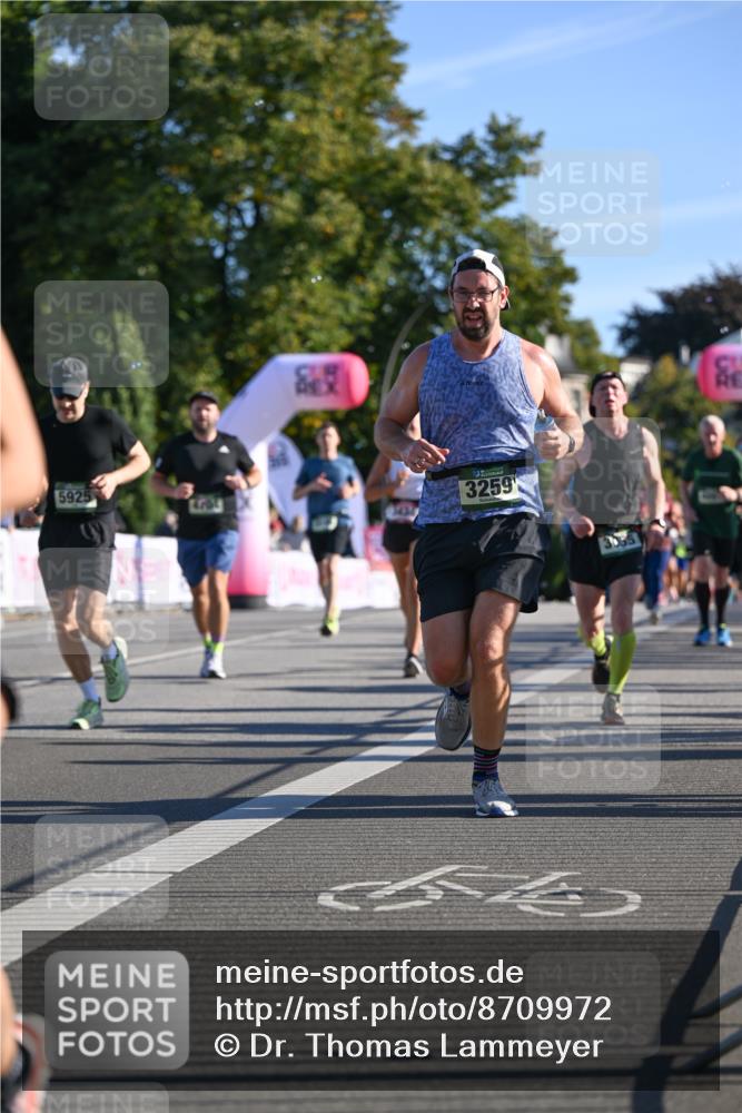 07.09.2025 - BARMER Alsterlauf Dr. Thomas Lammeyer http://msf.ph/oto/8709972 07.09.2025 09:35:16 Laufen 5925, 3259, 309 meine-sportfotos.de