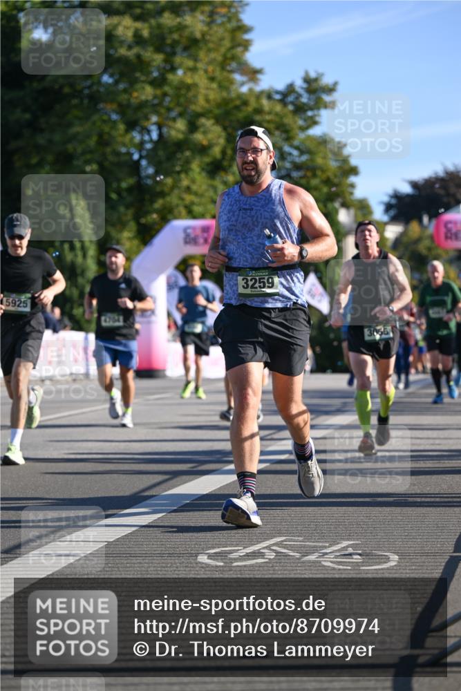 07.09.2025 - BARMER Alsterlauf Dr. Thomas Lammeyer http://msf.ph/oto/8709974 07.09.2025 09:35:16 Laufen 15925, 3259, 3055 meine-sportfotos.de