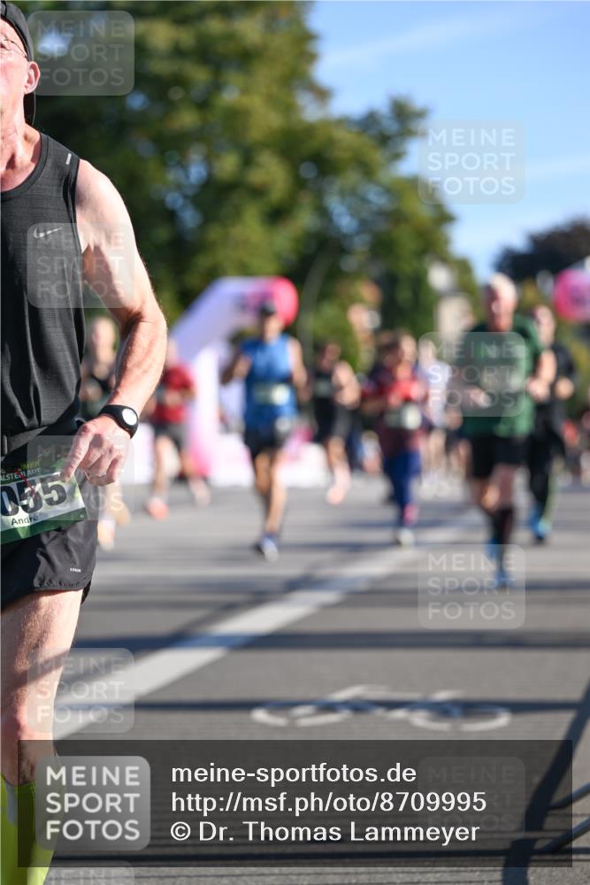 07.09.2025 - BARMER Alsterlauf Dr. Thomas Lammeyer http://msf.ph/oto/8709995 07.09.2025 09:35:19 Laufen 055 meine-sportfotos.de