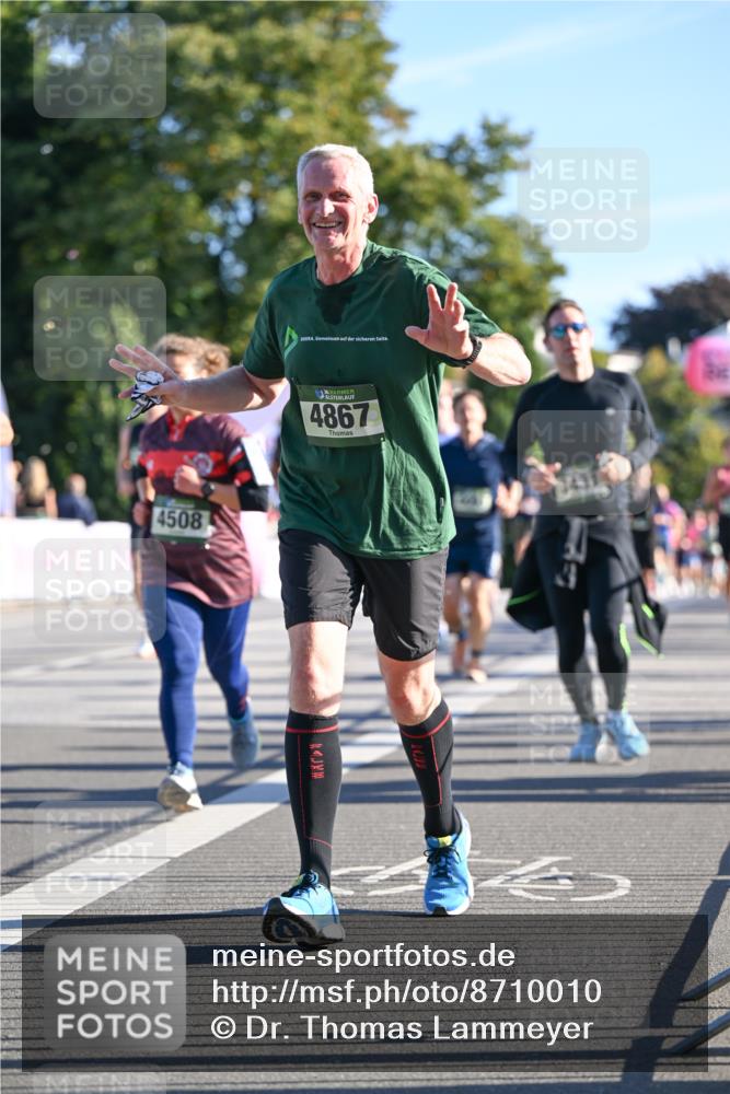 07.09.2025 - BARMER Alsterlauf Dr. Thomas Lammeyer http://msf.ph/oto/8710010 07.09.2025 09:35:22 Laufen 4508, 4867 meine-sportfotos.de