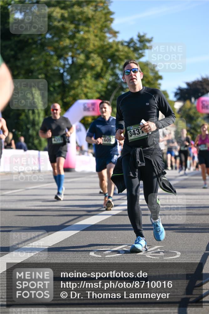 07.09.2025 - BARMER Alsterlauf Dr. Thomas Lammeyer http://msf.ph/oto/8710016 07.09.2025 09:35:23 Laufen 609, 3431 meine-sportfotos.de