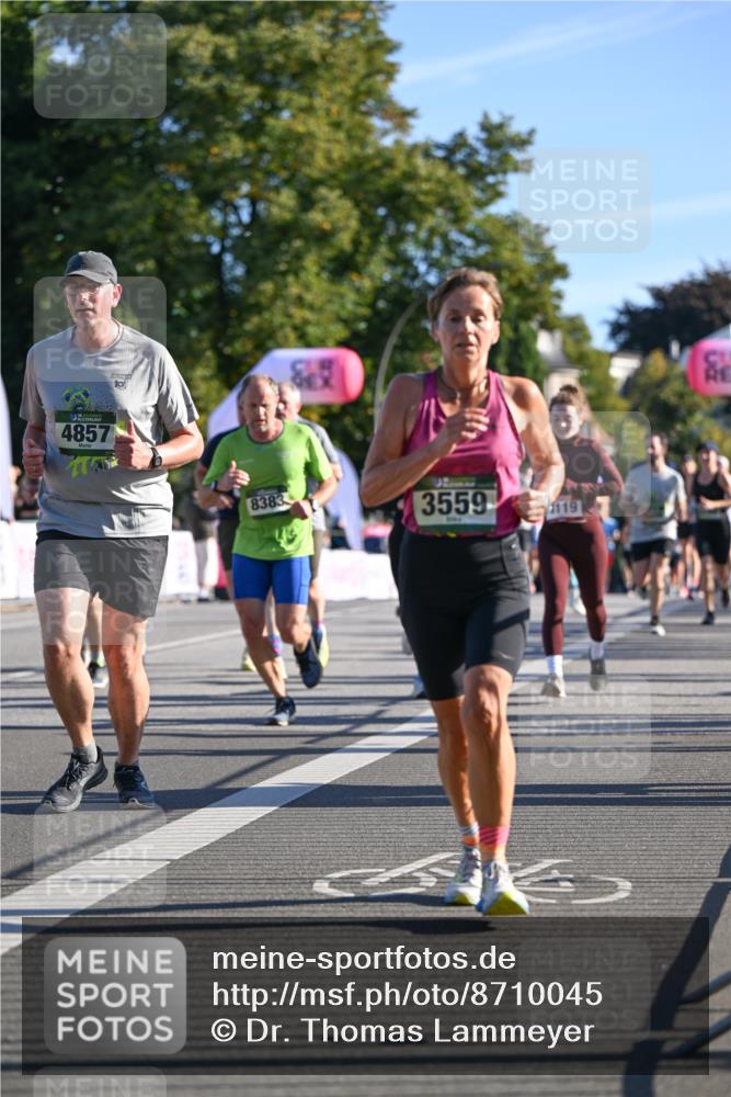 07.09.2025 - BARMER Alsterlauf Dr. Thomas Lammeyer http://msf.ph/oto/8710045 07.09.2025 09:35:28 Laufen 4857, 10, 8383, 3559, 119 meine-sportfotos.de