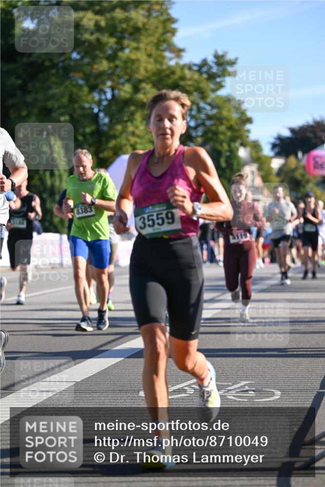 07.09.2025 - BARMER Alsterlauf Dr. Thomas Lammeyer http://msf.ph/oto/8710049 07.09.2025 09:35:28 Laufen 8383, 3559 meine-sportfotos.de