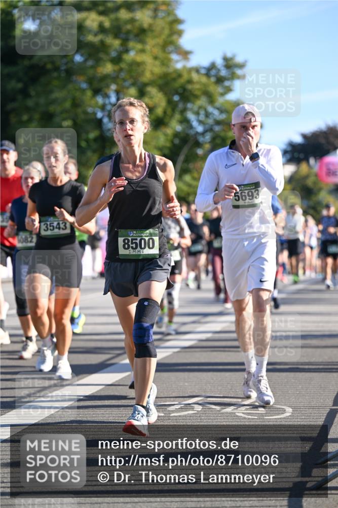 07.09.2025 - BARMER Alsterlauf Dr. Thomas Lammeyer http://msf.ph/oto/8710096 07.09.2025 09:35:36 Laufen 1082, 3543, 36, 8500, 5693 meine-sportfotos.de
