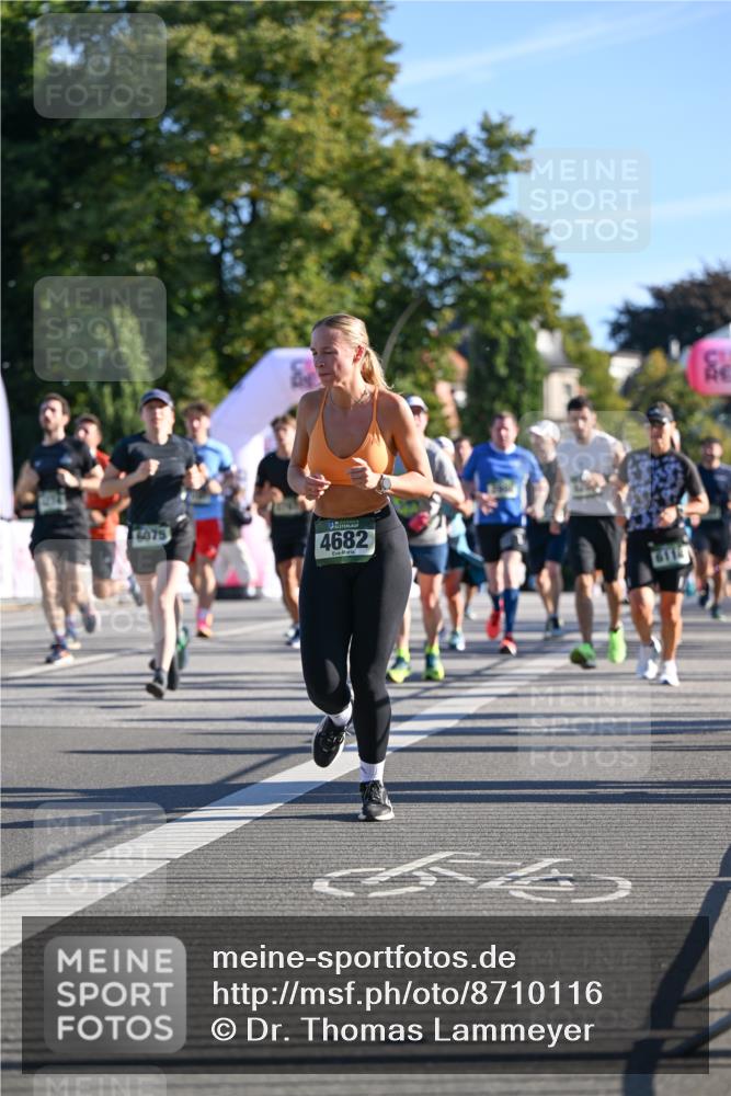 07.09.2025 - BARMER Alsterlauf Dr. Thomas Lammeyer http://msf.ph/oto/8710116 07.09.2025 09:35:40 Laufen 6075, 4682, 611 meine-sportfotos.de