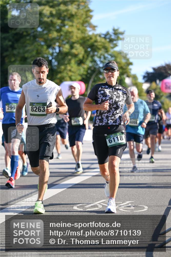 07.09.2025 - BARMER Alsterlauf Dr. Thomas Lammeyer http://msf.ph/oto/8710139 07.09.2025 09:35:43 Laufen 299, 36, 8263, 365, 6118 meine-sportfotos.de