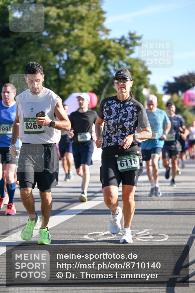 07.09.2025 - BARMER Alsterlauf Dr. Thomas Lammeyer http://msf.ph/oto/8710140 07.09.2025 09:35:43 Laufen 2998, 8265, 6118 meine-sportfotos.de