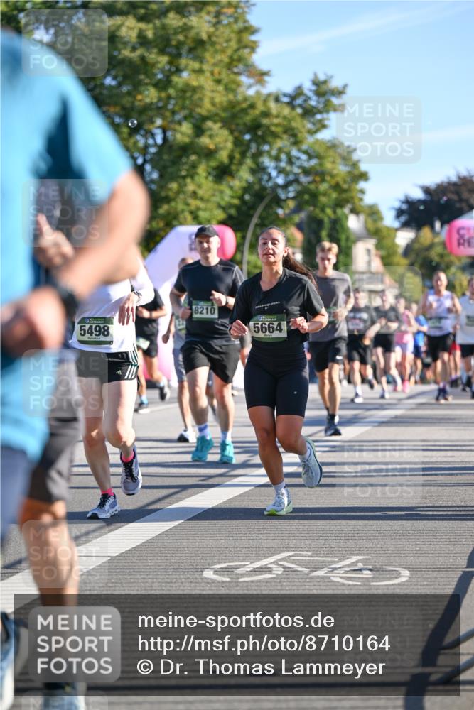 07.09.2025 - BARMER Alsterlauf Dr. Thomas Lammeyer http://msf.ph/oto/8710164 07.09.2025 09:35:47 Laufen 5498, 8210, 5664 meine-sportfotos.de