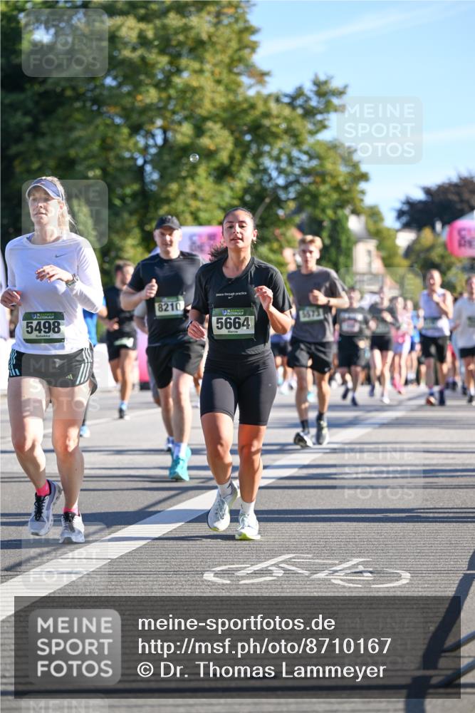 07.09.2025 - BARMER Alsterlauf Dr. Thomas Lammeyer http://msf.ph/oto/8710167 07.09.2025 09:35:47 Laufen 5498, 8210, 5664 meine-sportfotos.de