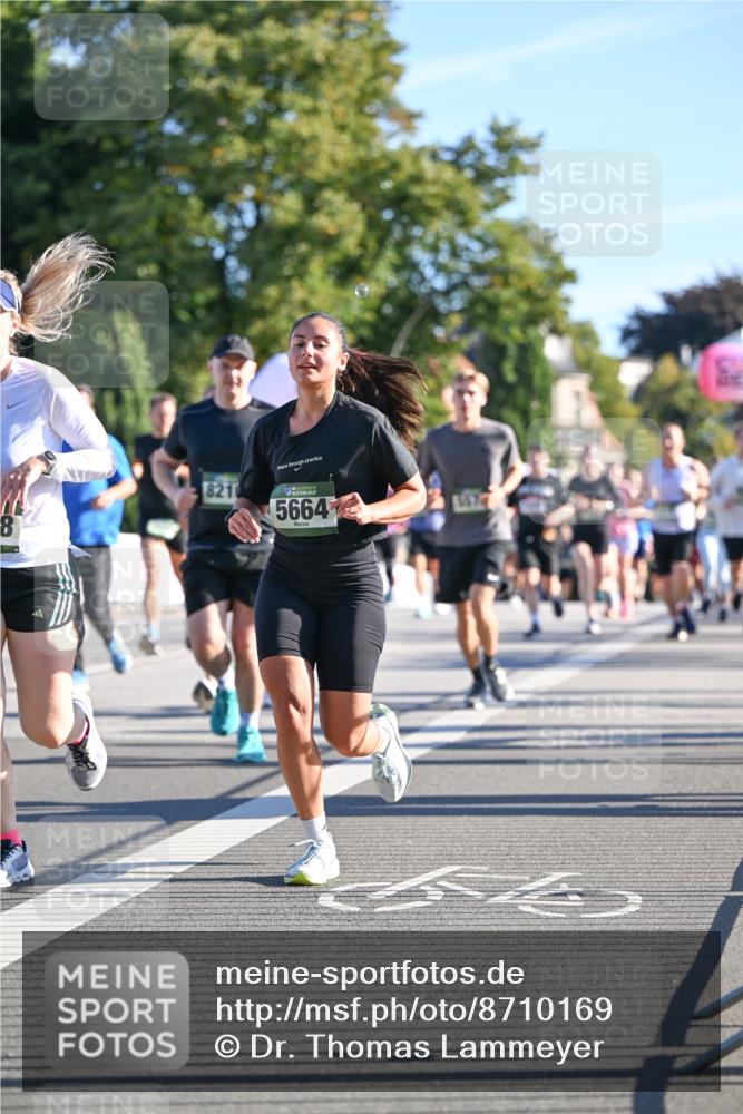 07.09.2025 - BARMER Alsterlauf Dr. Thomas Lammeyer http://msf.ph/oto/8710169 07.09.2025 09:35:47 Laufen 821, 5664 meine-sportfotos.de