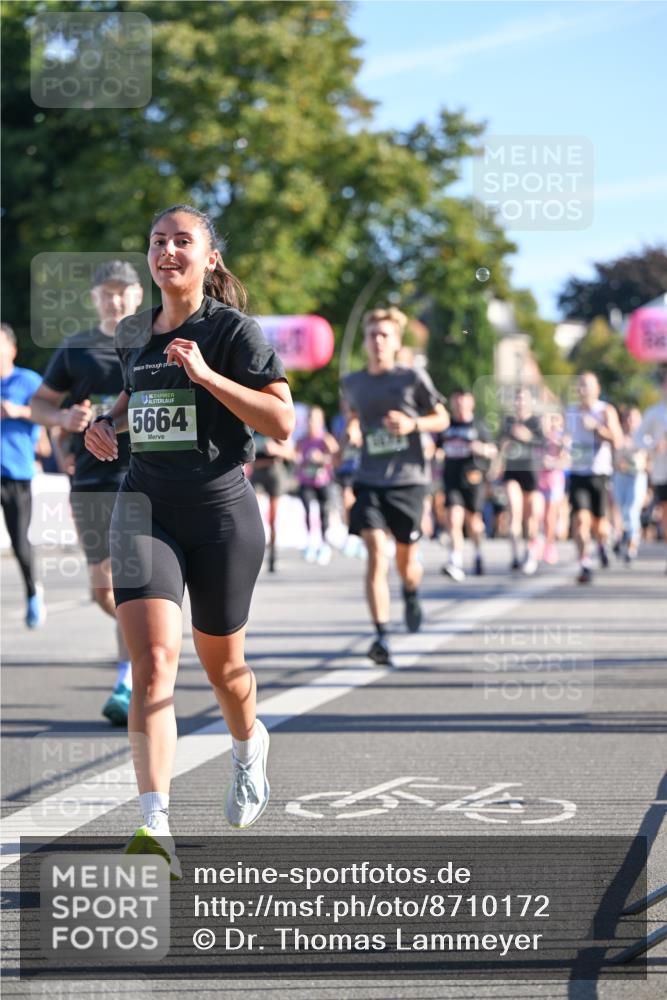 07.09.2025 - BARMER Alsterlauf Dr. Thomas Lammeyer http://msf.ph/oto/8710172 07.09.2025 09:35:48 Laufen 5664 meine-sportfotos.de