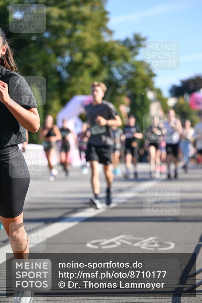 07.09.2025 - BARMER Alsterlauf Dr. Thomas Lammeyer http://msf.ph/oto/8710177 07.09.2025 09:35:49 Laufen  meine-sportfotos.de
