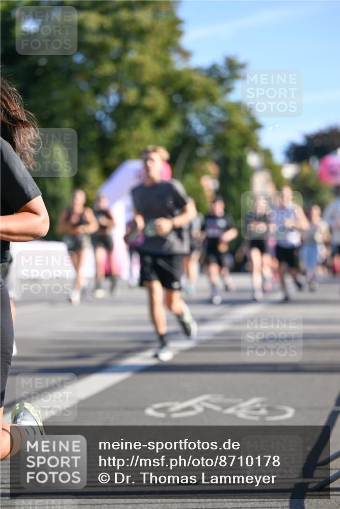 07.09.2025 - BARMER Alsterlauf Dr. Thomas Lammeyer http://msf.ph/oto/8710178 07.09.2025 09:35:49 Laufen  meine-sportfotos.de