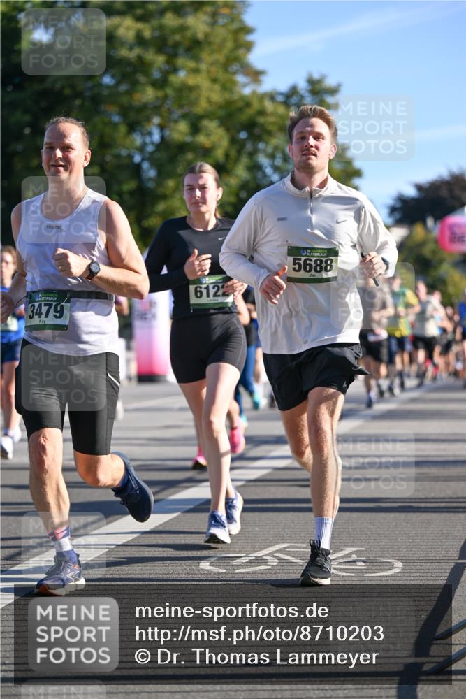 07.09.2025 - BARMER Alsterlauf Dr. Thomas Lammeyer http://msf.ph/oto/8710203 07.09.2025 09:35:53 Laufen 3479, 6122, 36, 5688 meine-sportfotos.de