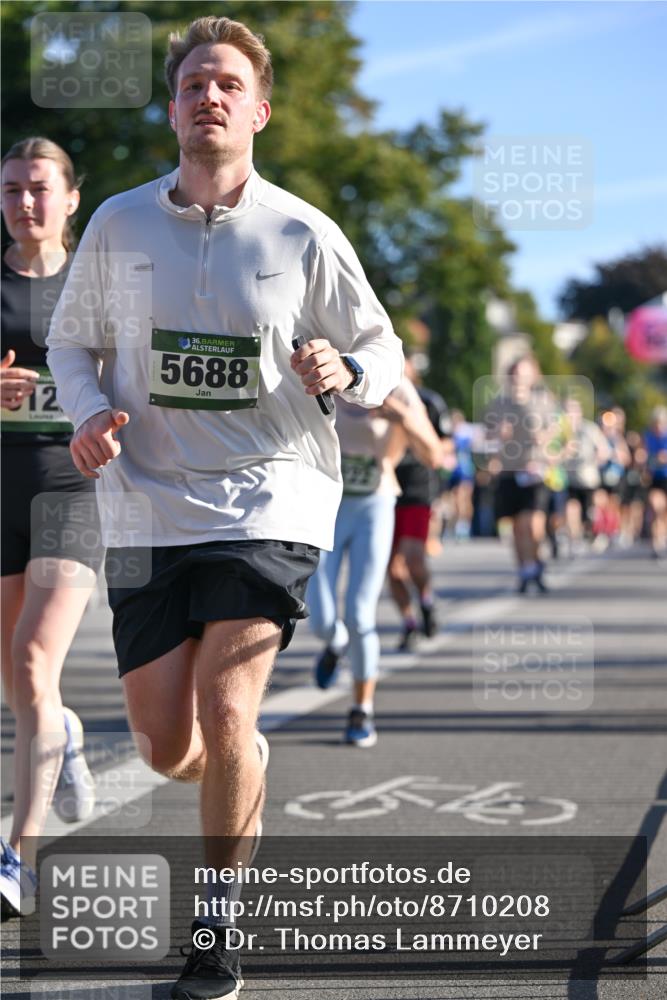 07.09.2025 - BARMER Alsterlauf Dr. Thomas Lammeyer http://msf.ph/oto/8710208 07.09.2025 09:35:54 Laufen 512, 36, 5688, 54 meine-sportfotos.de
