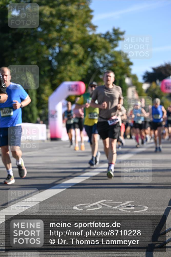 07.09.2025 - BARMER Alsterlauf Dr. Thomas Lammeyer http://msf.ph/oto/8710228 07.09.2025 09:35:57 Laufen 6095 meine-sportfotos.de