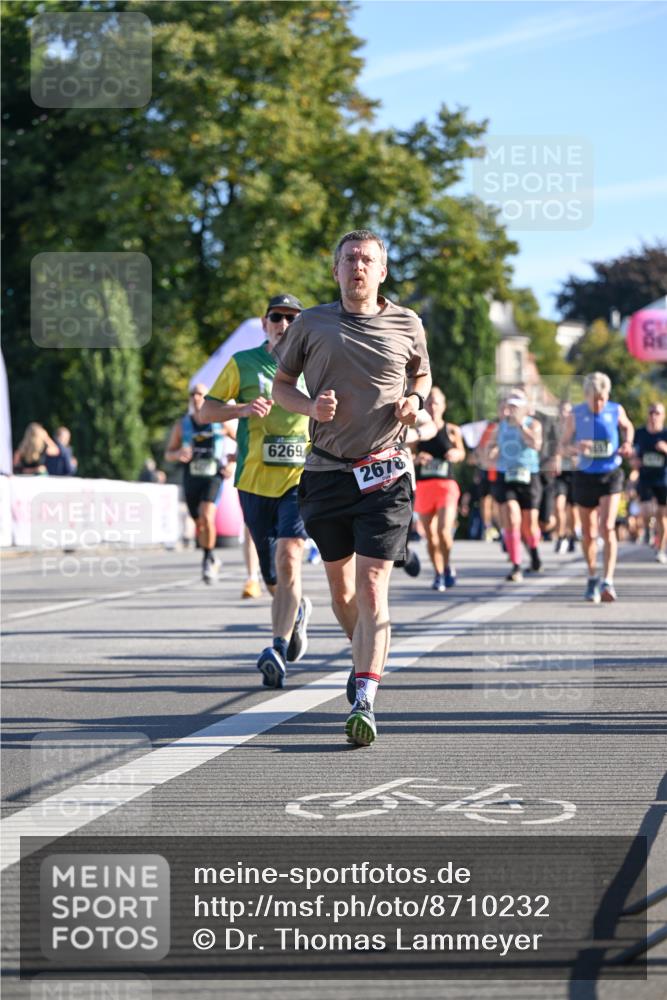 07.09.2025 - BARMER Alsterlauf Dr. Thomas Lammeyer http://msf.ph/oto/8710232 07.09.2025 09:35:58 Laufen 6269, 2678 meine-sportfotos.de