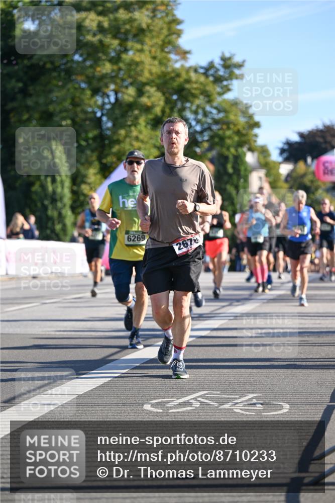07.09.2025 - BARMER Alsterlauf Dr. Thomas Lammeyer http://msf.ph/oto/8710233 07.09.2025 09:35:58 Laufen 1117, 6269, 2678 meine-sportfotos.de