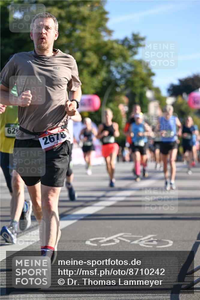 07.09.2025 - BARMER Alsterlauf Dr. Thomas Lammeyer http://msf.ph/oto/8710242 07.09.2025 09:35:59 Laufen 620, 2678 meine-sportfotos.de