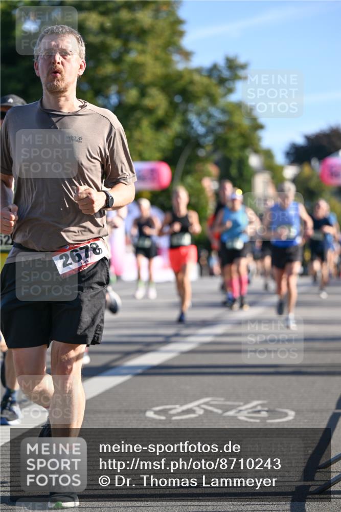 07.09.2025 - BARMER Alsterlauf Dr. Thomas Lammeyer http://msf.ph/oto/8710243 07.09.2025 09:35:59 Laufen 52, 2678, 54 meine-sportfotos.de
