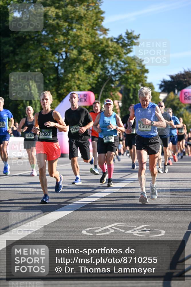 07.09.2025 - BARMER Alsterlauf Dr. Thomas Lammeyer http://msf.ph/oto/8710255 07.09.2025 09:36:01 Laufen 5842, 5397, 4752, 4984, 455 meine-sportfotos.de