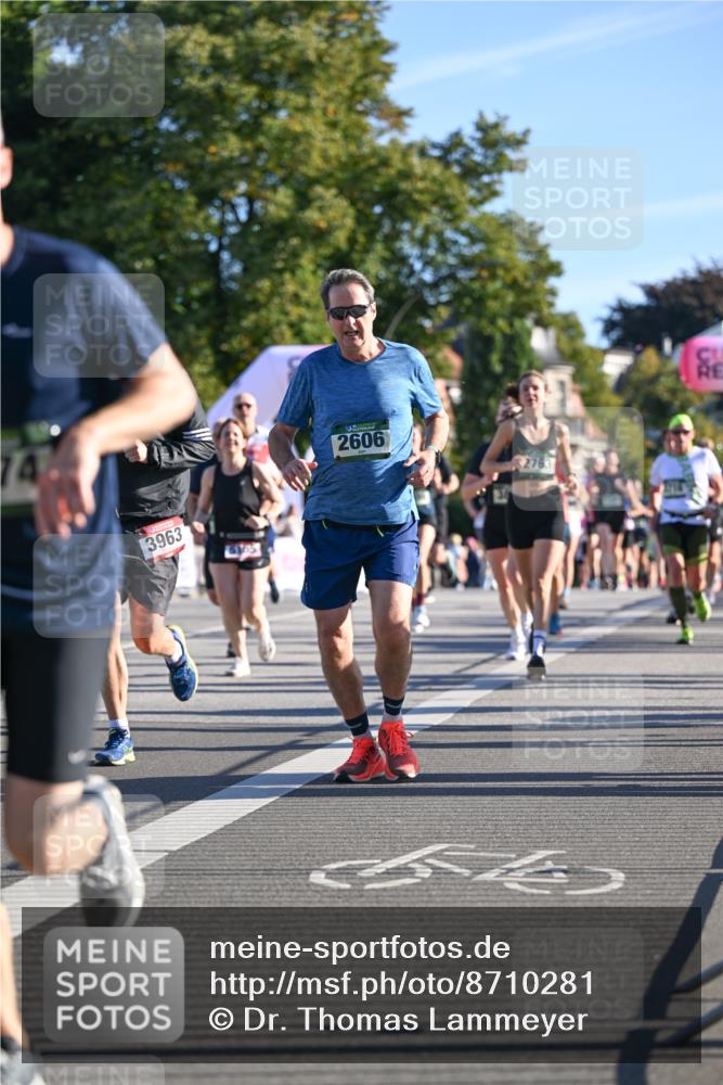 07.09.2025 - BARMER Alsterlauf Dr. Thomas Lammeyer http://msf.ph/oto/8710281 07.09.2025 09:36:06 Laufen 3963, 2606, 2763 meine-sportfotos.de