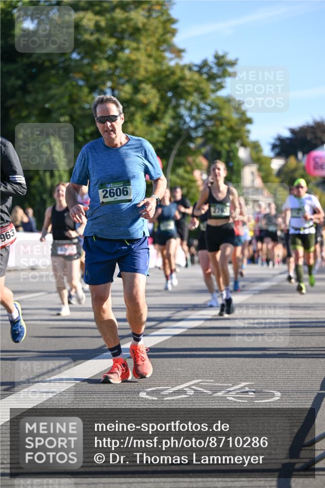 07.09.2025 - BARMER Alsterlauf Dr. Thomas Lammeyer http://msf.ph/oto/8710286 07.09.2025 09:36:07 Laufen 963, 2606 meine-sportfotos.de