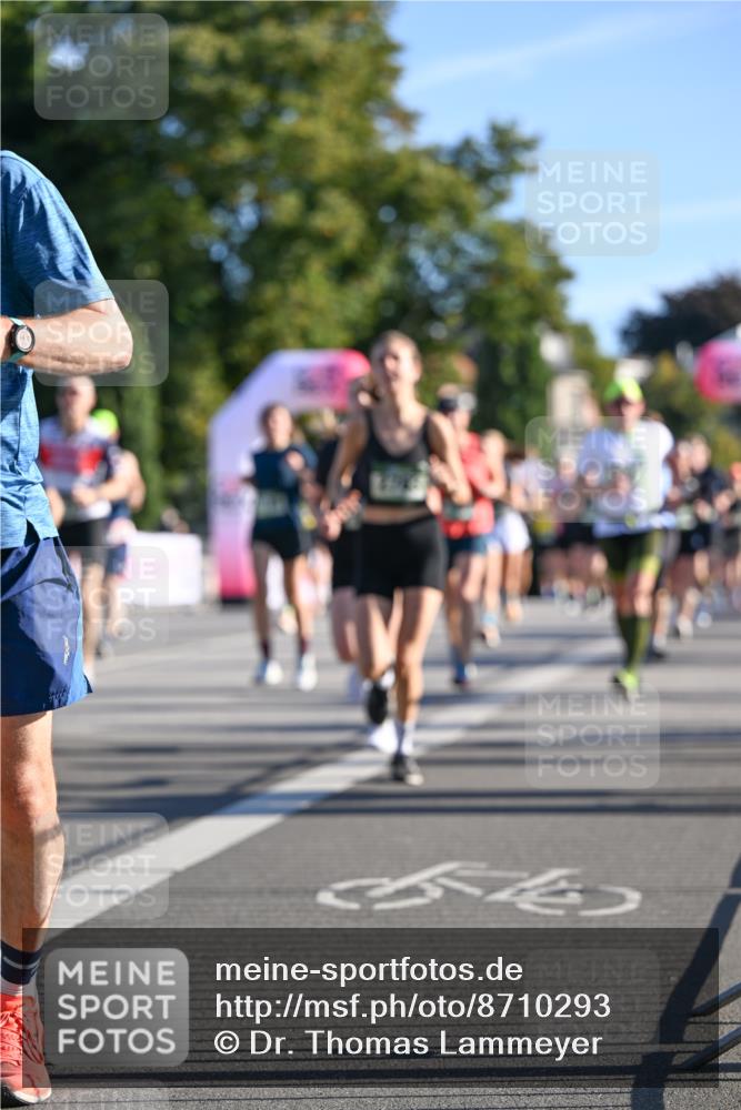 07.09.2025 - BARMER Alsterlauf Dr. Thomas Lammeyer http://msf.ph/oto/8710293 07.09.2025 09:36:08 Laufen  meine-sportfotos.de