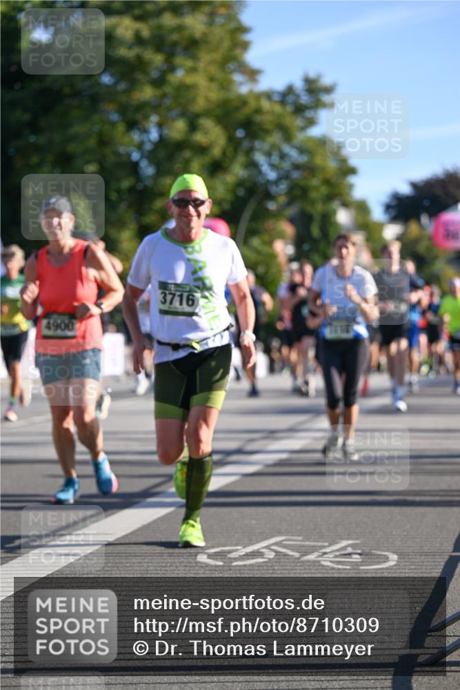 07.09.2025 - BARMER Alsterlauf Dr. Thomas Lammeyer http://msf.ph/oto/8710309 07.09.2025 09:36:10 Laufen 4900, 3716 meine-sportfotos.de